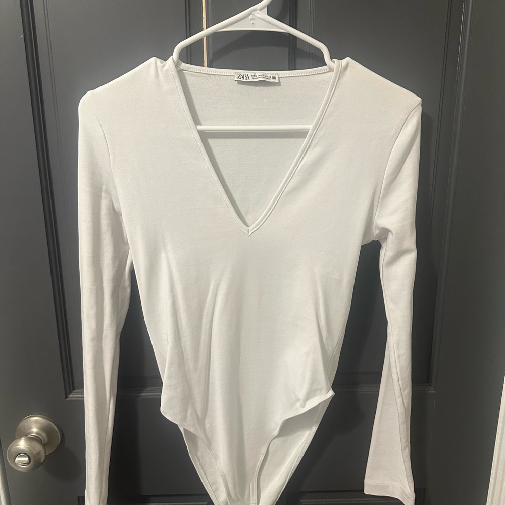 Zara Women's White V-Neck Top